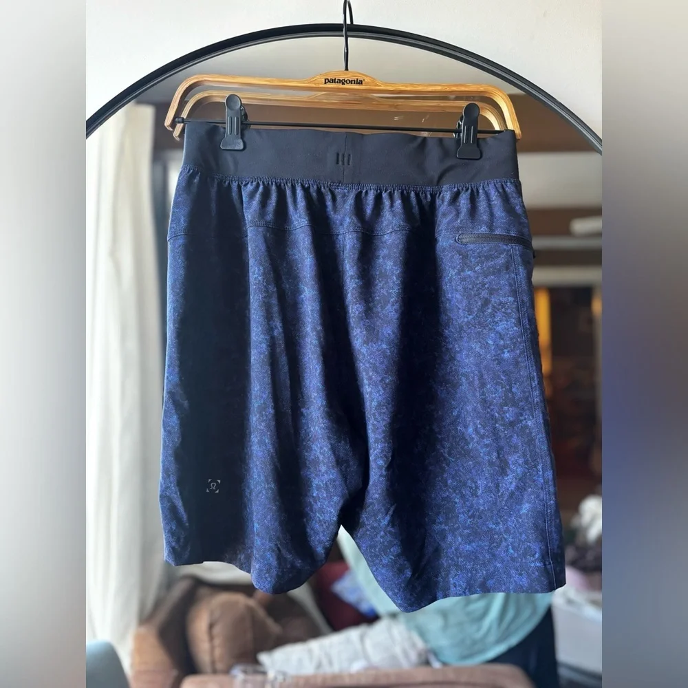 LULULEMON | T.H.E. Short *Linerless 7" | size small - Picture 4 of 7